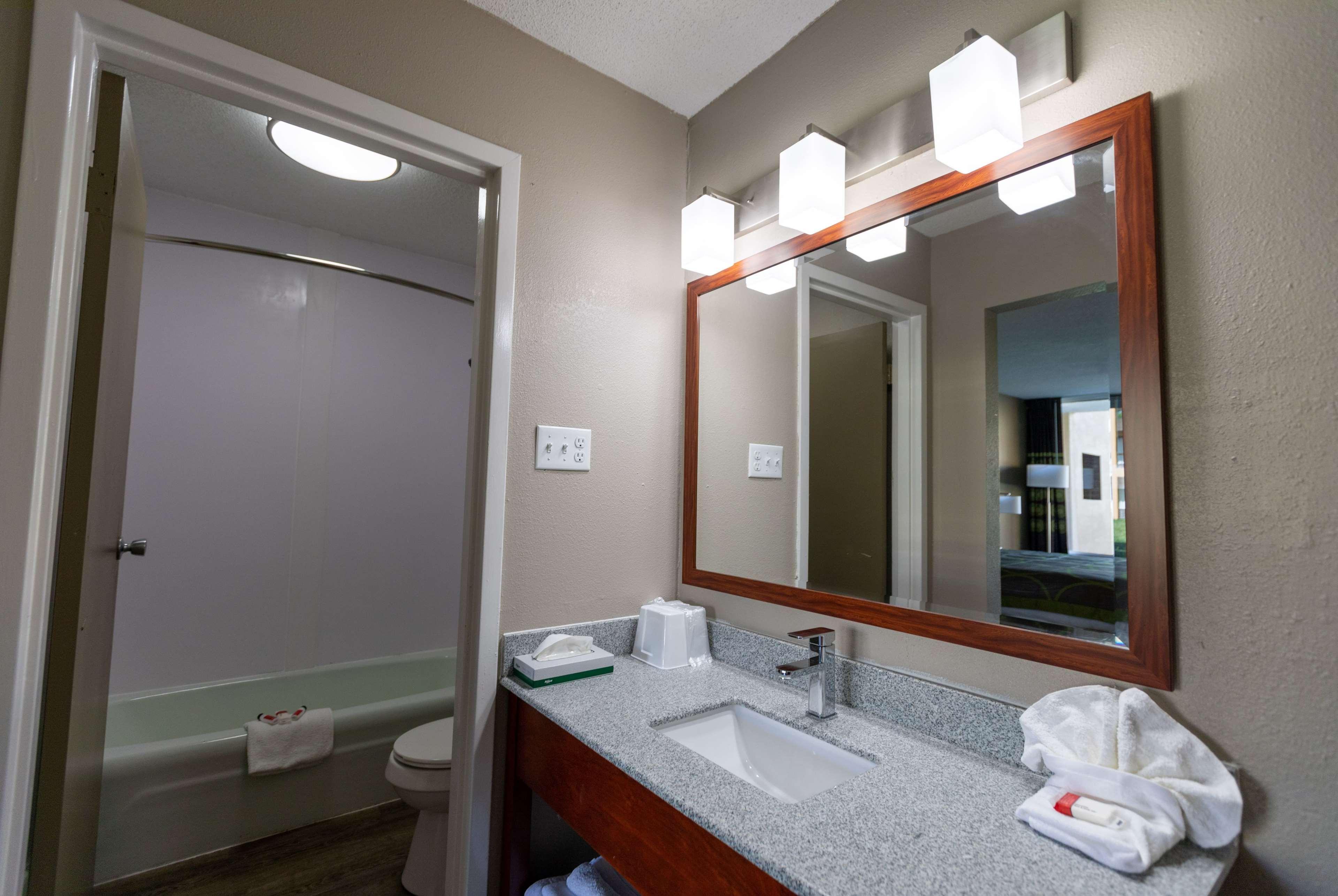 Super 8 By Wyndham Goldsboro Motel Exterior foto