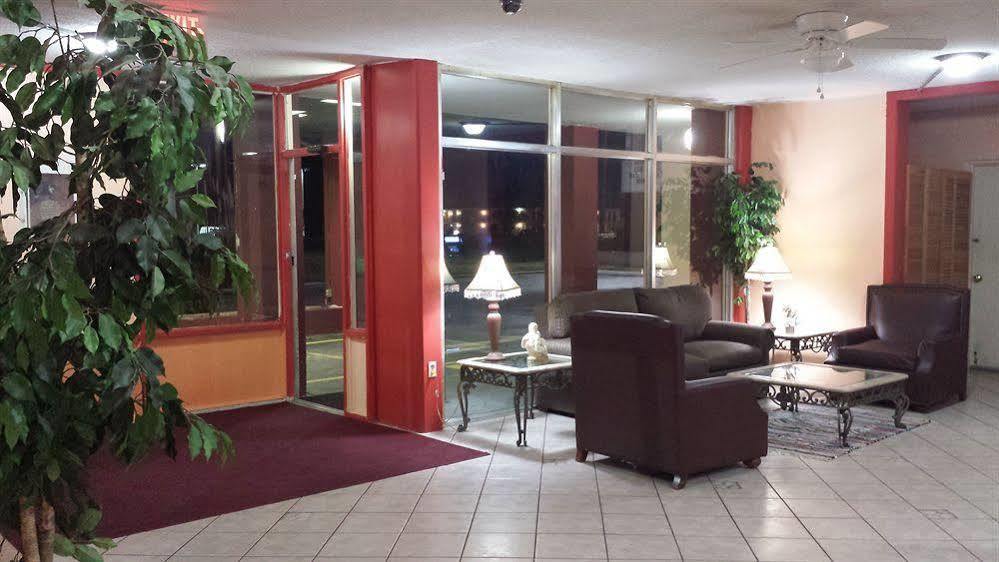 Super 8 By Wyndham Goldsboro Motel Exterior foto